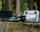 De DJI Mini 5 Pro zal nog steeds relatief compact zijn, ondanks de vele geruchtmakende upgrades ten opzichte van zijn voorganger. (Afbeeldingsbron: Mauro Tandoi)