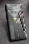De Asus ROG Phone met AURA RGB ROG-logo