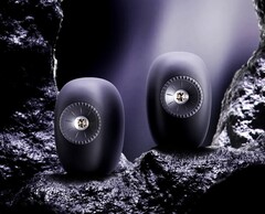 De KEF LS Luxe is voorzien van een coaxiale driver van 165 millimeter.