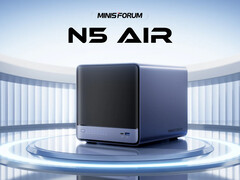 De startprijs van de N5 Air is $499. Afgebeeld: een promofoto van de NAS waarop de voorkant en een van de zijkanten te zien zijn. (Afbeeldingsbron: Minisforum)