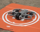 Die DJI Avata 360 op ihrem Helipad