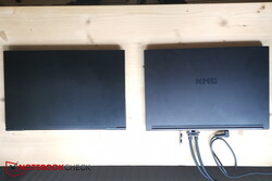 XMG Pro 15 (links) vs XMG Neo 15 (rechts)