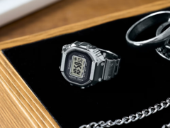 Het Casio CRW-001-1JR ringhorloge (afbeelding) heeft een batterijlevensduur van ongeveer 2 jaar op de SR621SW cel. (Afbeeldingsbron: Casio)