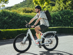 De NIU BQi-C3 elektrische fiets heeft twee verwisselbare accu&#039;s met een gezamenlijke capaciteit van 920 Wh. (Beeldbron: NIU)