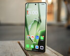 De OnePlus 13R krijgt een plat scherm met slanke randen (Afbeelding bron: Louis Lee op Weibo)