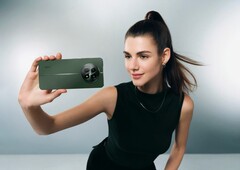 De Realme 12 heeft een modern ontwerp met een ronde cameramodule. (Afbeelding: Realme)
