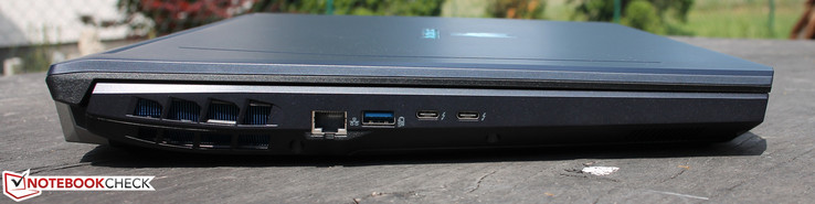 Ethernet (Killer) USB 3.0 + Charge, 2x Type-C Thunderbolt met USB 3.1 Gen2 en DisplayPort
