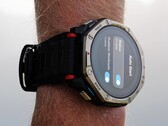 De Amazfit T-Rex Dual Solar heeft zonnecellen aan de voor- en achterkant.