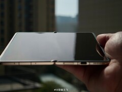 Honor executive Fei Wang heeft levensechte foto's van de opvouwbare Honor Magic V6 gedeeld.