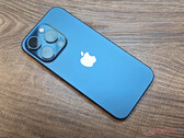 Apple zou volgens de geruchten verschillende belangrijke camera-upgrades plannen voor de opvolger van de iPhone 15 Pro. (Afbeeldingsbron: Notebookcheck)