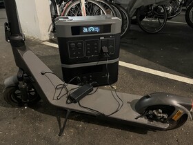 Geen probleem: opladen van e-scooters en e-bikes in de kelder en garage.
