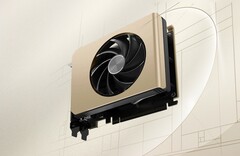 De compacte MSI GeForce RTX 5050 Inspire ITX heeft een elegant gouden ontwerp (Afbeelding bron: MSI)