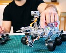 CircuitMess biedt een programmeerbare robot die geïnspireerd is op de Mars Rover.