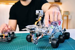 CircuitMess biedt een programmeerbare robot die geïnspireerd is op de Mars Rover.