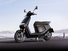 De Segway E300SE Launch Edition e-scooter heeft een 10 kW piekvermogen motor. (Beeldbron: Segway)