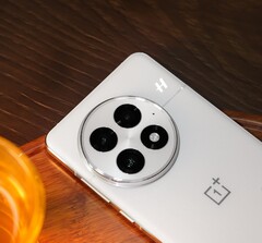 De OnePlus 13. (Afbeelding Bron: Zhou Jiahuiang)