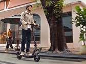 De Segway Ninebot F3 e-scooter zit boordevol veiligheids- en navigatiefuncties. (Afbeeldingsbron: Segway)