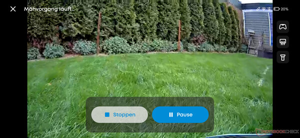 Live video biedt een blik op de tuin vanuit het perspectief van de robotmaaier