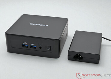 Geekom Mini IT15 met voedingseenheid (19 V; 6,32 A)