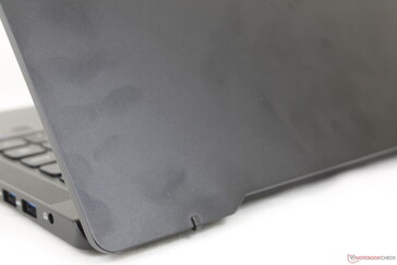 Buitenste deksel is gladde mat aluminium legering voor visuele aantrekkingskracht