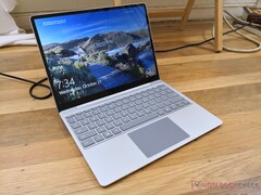 De Surface Laptop Go 2 zal naar verwachting in juni 2022 in de schappen liggen (afbeelding via eigen)