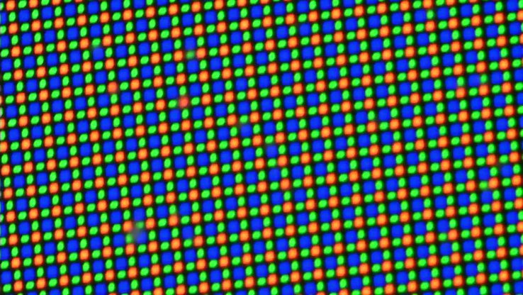 De LG blauw fosforescerende tandem OLED heeft het potentieel om blauwe pixels te verkleinen en tegelijkertijd minder stroom te gebruiken om dezelfde of een betere helderheid te genereren dan de huidige OLED panelen (vergroot weergegeven). (Afbeeldingsbron: Notebookcheck)