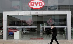 BYD overtrof Tesla in 2022 als de grootste wereldwijde fabrikant van EV's. (Afbeeldingsbron: Reuters)