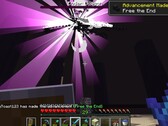 Een schermafbeelding van een gebruiker die de Ender Dragon verslaat in Minecraft