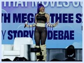 Megan Thee Stallion bij DreamCon's "Power & Creativity" fireside chat.