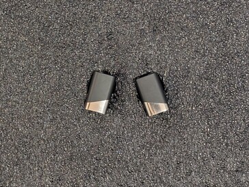 Platte voorkant van de Status Pro X draadloze oordopjes.