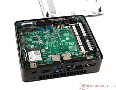 Intel NUC11 Essentiële Kit - Atlas Canyon (Intel Celeron N4505)