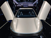 Tesla gebruikt controllers om Cybercab te besturen op expo's (Afbeeldingsbron: Notebookcheck)
