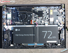 LG Ultra PC 16 (2022): zwaardere standaard batterij, typisch plastic chassis