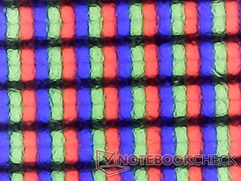 RGB-pixels zijn niet zo korrelig als bij de meeste andere matte beeldschermen, voor subjectief scherpere beelden