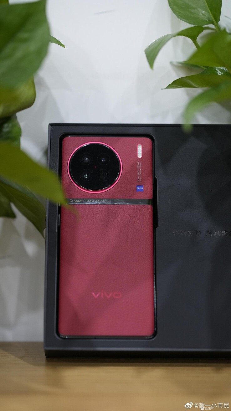 Vivo X90 hands-on beeld (afbeelding via Weibo)