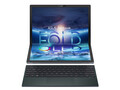 De ASUS Zenbook 17 Fold OLED is 's werelds tweede laptop met een flexibel OLED-scherm. (Afbeelding bron: ASUS)