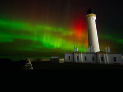 Poollicht boven Covesea Lighthouse, Schotland (Afbeelding credit: Scott Mellis via Space.com; bewerkt)