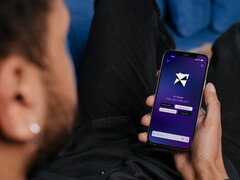 Eustella en een smartphone