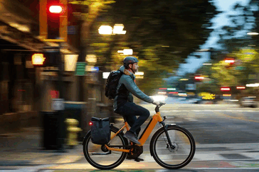 De Gazelle Ultimate C380+ e-bike is verkrijgbaar in zowel step-through als high-step frameconfiguraties