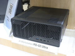 De Minisforum MS-02 Ultra verpakt veel in zijn relatief compacte behuizing. (Afbeeldingsbron: PC Watch)