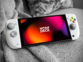 De CRKD Nitro Deck 2 vervangt de Joy-Cons van de Nintendo Switch 2/Switch.