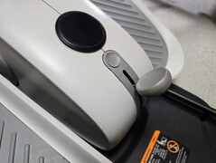 De pedaalweerstand op de Active Desk kan op zeven niveaus worden ingesteld