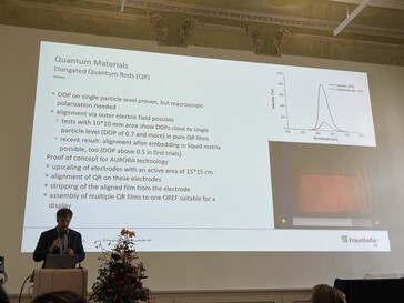 Jan Niehaus legt uit ... (Afbeelding bron: Andreas Sebayang/Notebookcheck.com)