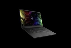 De Razer Blade 17, geleverd door Cyberport