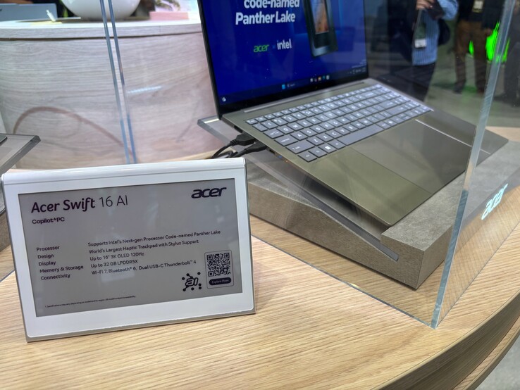 Acer Swift 16 AI specificaties. (Afbeeldingsbron: Notebookcheck)