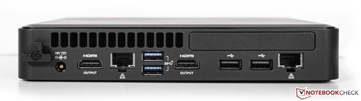 Achterkant: Stroomaansluiting, 2x HDMI, 2x LAN (Intel i219-LM GbE +Intel i211-AT GbE), 2x USB3.1 Gen.2, 2x USB2.0