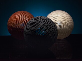De airless basketbal wordt gelanceerd in drie kleuren (Afbeelding Bron: Wilson)