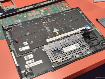 De achterkant van het nieuwe toetsenbordframe: Het toetsenbord kan indien nodig uit het frame worden verwijderd (bron: Benjamin Herzig)