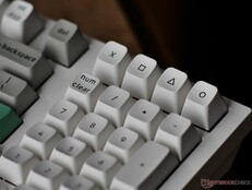 Navigatietoetsen boven het numpad zijn gemakkelijk opnieuw in te stellen in Keychron Launcher, maar u moet de toegewezen toetsen wel onthouden.