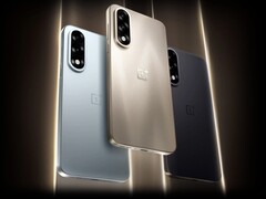 De opvolger van de OnePlus Ace 5 Ultra (foto) heeft naar verluidt een hogere verversingssnelheid en een grotere batterij.